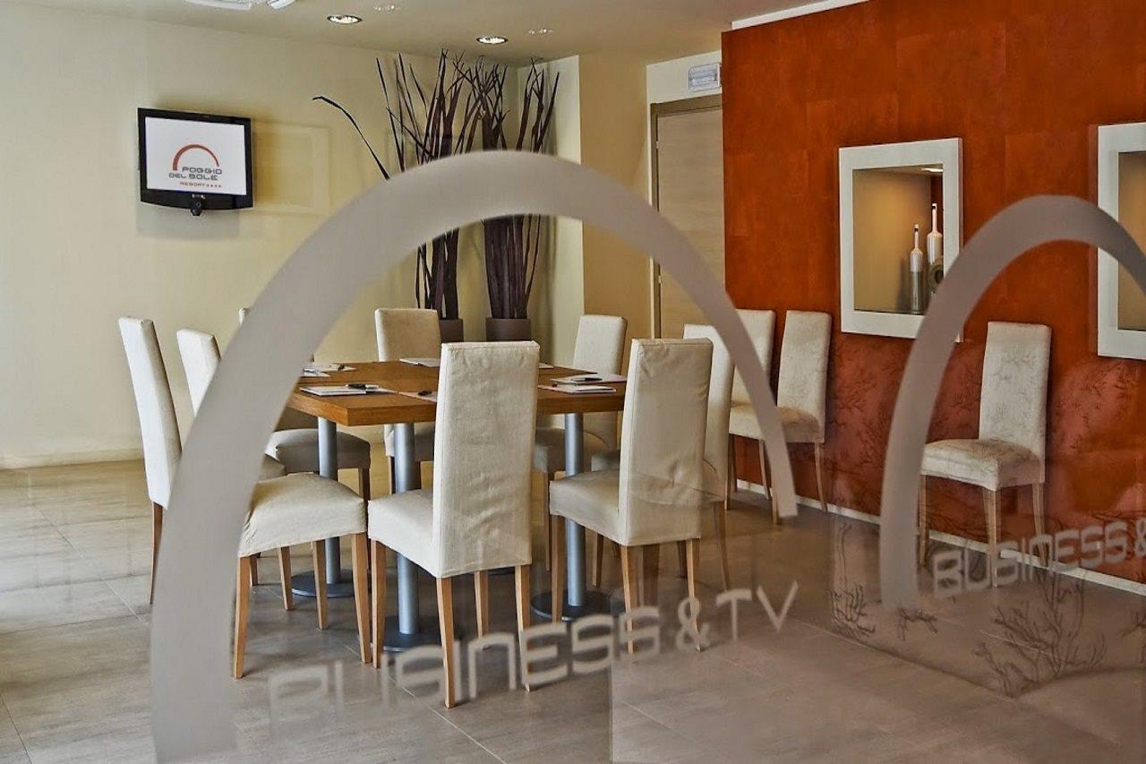 Poggio Del Sole Hotel 孔塔达西米利亚 餐厅 照片